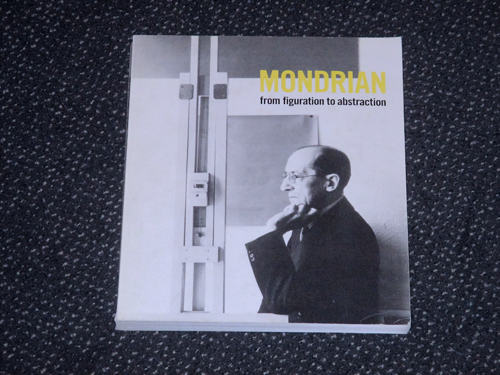 Piet Mondriaan, 235 pag. soft cover, 20,- euro