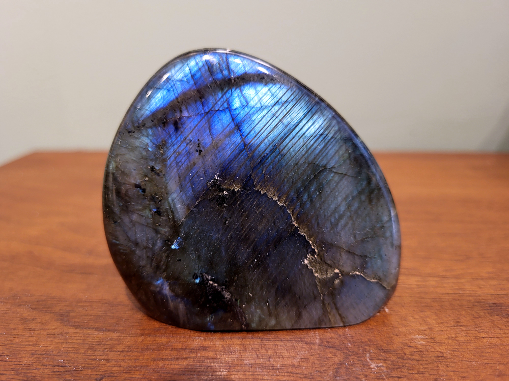 Labradoriet blauw, 8cm br., 11,- euro, nr. 31