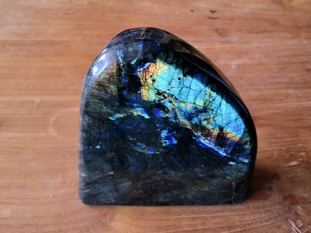 Labradoriet, 3,2 kg, 114,- euro, nr. 34