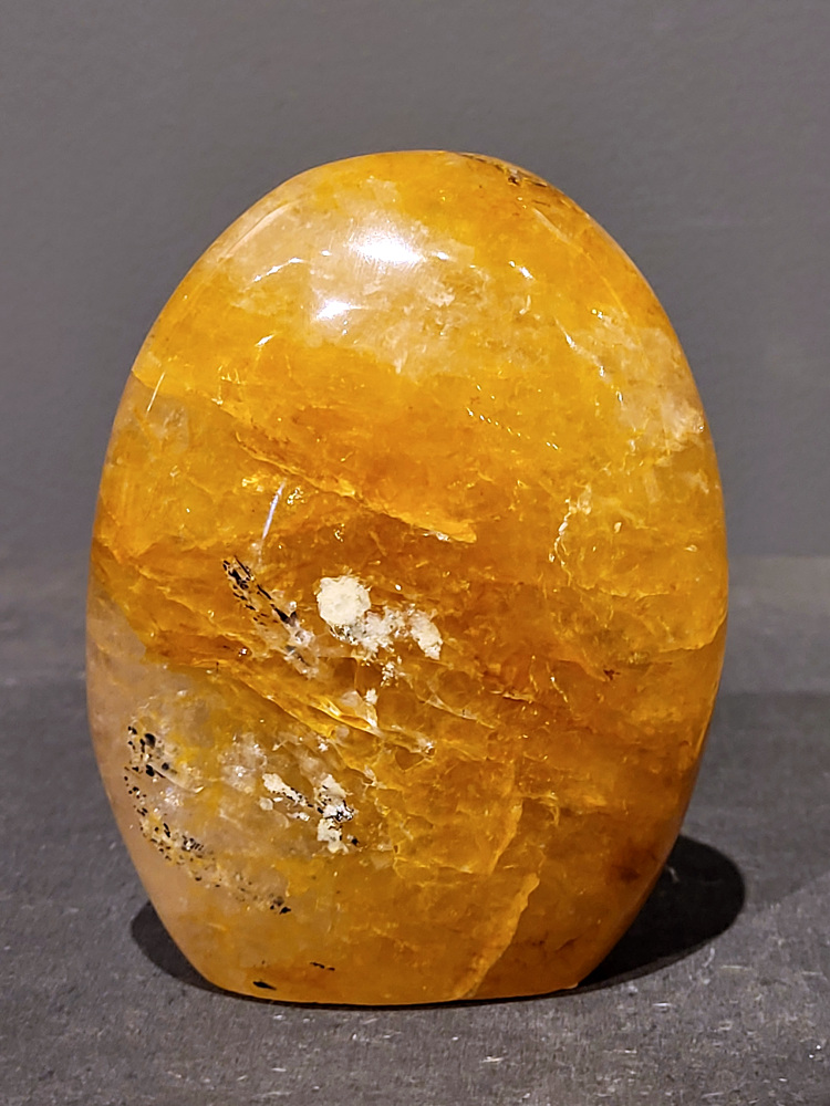 Golden healer, sculptuur, 0,6kg, 10cm hoog, 21,- euro, nr. 7