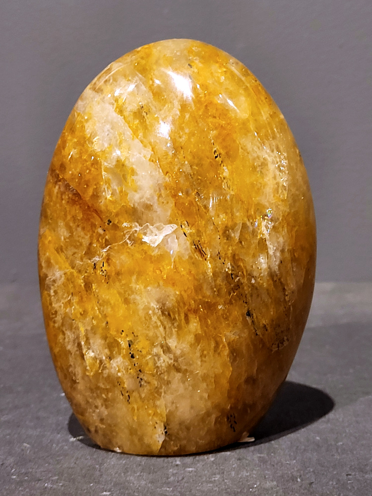 Golden healer, sculptuur, 0,7kg, 12cm hoog, 24,-euro, nr. 3