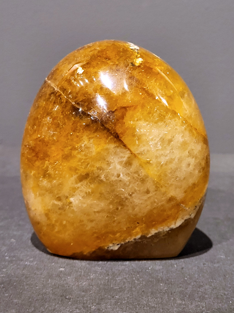 Golden healer, sculptuur, 0,8kg, 10cm hoog, 27,- euro, nr. 4