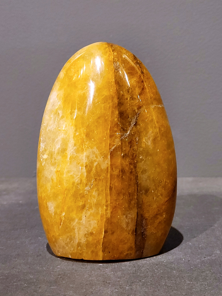 Golden healer, sculptuur, 1kg, 14cm hoog, 35,- euro, nr. 2