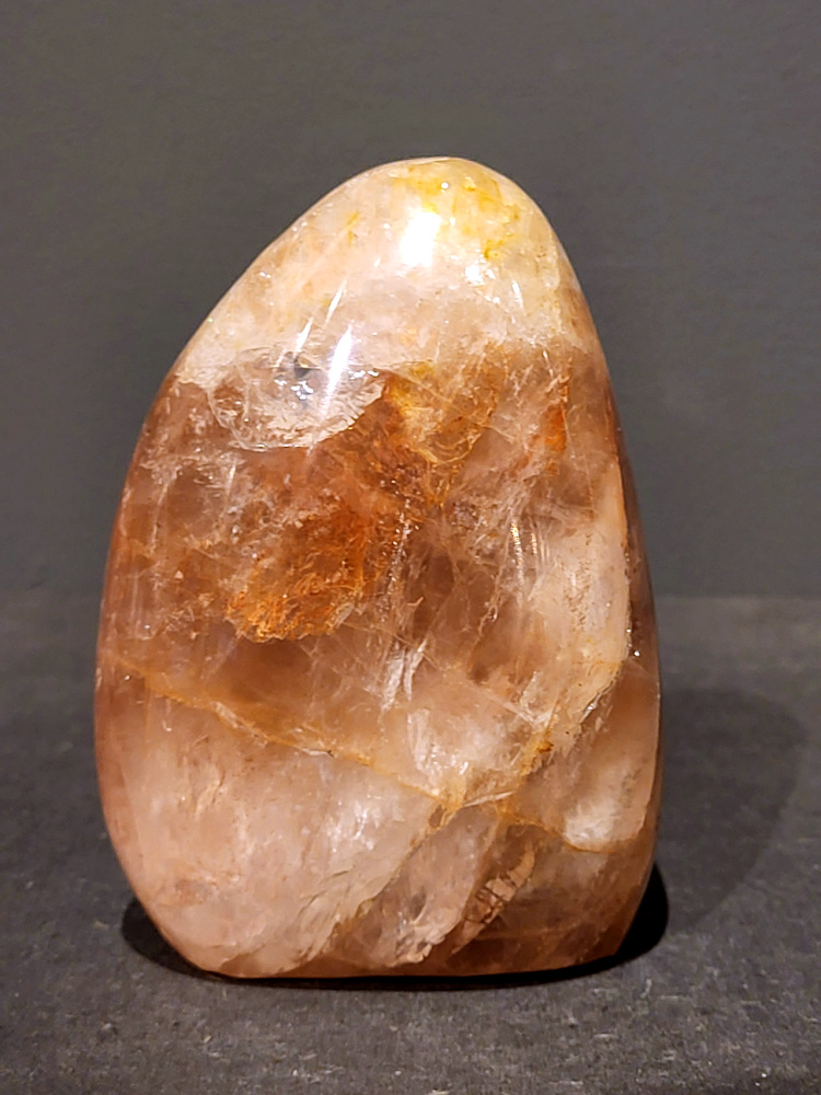 Red healer, sculptuur, 0,7kg, 10cm hoog, 23,- euro, nr. 16