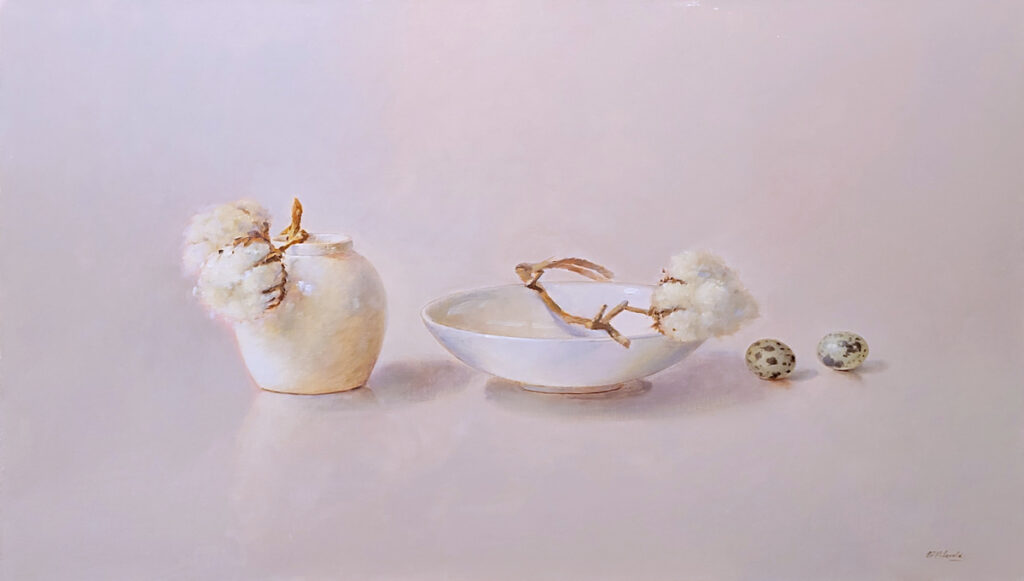 E.P. Moleveld, stilleven met katoen, olieverf op linnen, afmeting 40x70cm doekmaat, zonder lijst, 1150,- euro, nr. 494

Moleveld, E.P.Moleveld, Ed Moleveld 1946-
Moleveld, E.P. Moleveld, een kunstenaar met een ongelooflijke perfectie.
Eduard Pieter Moleveld, geboren in Den Haag op 1 mei 1946 en zoon van de 
bekende voetschilder Pieter Moleveld. Een naturalistisch fijnschilder, die al zijn 
objecten zo weet te analyseren, dat hij door een eigen manier van 
kleuropbouw zijn schilderijen tot een ongekende klasse weet te brengen. 
Wanneer men zijn werk van dichterbij bekijkt, zal men een overvloed aan 
kleuren zien, die op afstand in elkaar overvloeien en het koper, tin, glas of 
welke stof dan ook, een echtheid meegeven van een weergaloze kwaliteit.
Een belangrijk criterium voor Ed Moleveld is dat wanneer hij eetbare produkten 
schildert, zoals fruit, groente of snoep, hijzelf geprikkeld moet worden om het te 
willen eten.
E.P. Moleveld geniet grote belangstelling voor zijn werk in binnen- en 
buitenland en heeft reeds vele nationale en internationale tentoonstellingen 
met groot succes kunnen afronden.


Eduard Pieter Moleveld received his first painting lessons from his father, the foot-
painter Pieter Moleveld. Eduard took a five-year course in the United States, at the 
Academy in Minneapolis. His painting was highly appreciated in the U.S. and he 
received two art awards. 
Moleveld’s oeuvre can be divided into two categories: in the first place his still life 
compositions (with are undoubtedly his strongest side), and secondly his purely 
magic-realist paintings. His works are characterised by extreme precision and 
perfectly true-to-life rendering of the subject. Moleveld analyses the colour and 
shape of his subjects with great accuracy before committing them to the canvas. 
Eduard Pieter Moleveld has clearly staked out a niche of his own in the present-
day world of Dutch painting. As a professional artist he attracts wide interest. His 
works have already been on display at many exhibitions in the Netherlands and 
abroad.